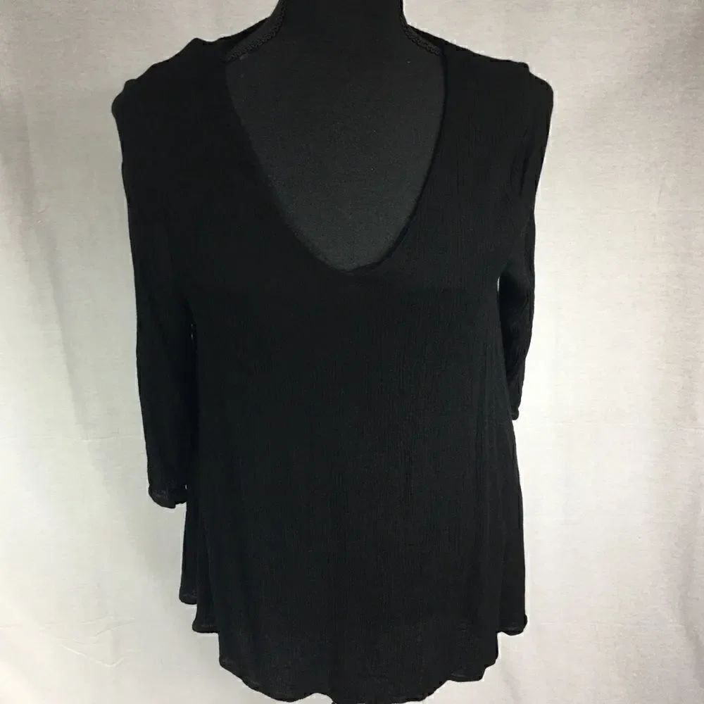 Niche medium black layered long sleeved top rayon polyester soft